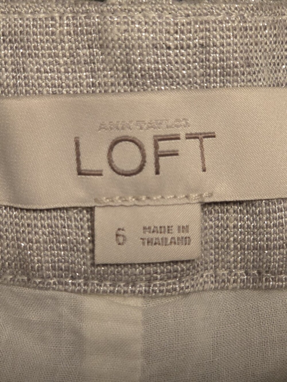 LOFT Women's Shimmer Silver Cream Metallic Linen-Blend Dress Shorts.  Size 6 - Picture 3 of 13
